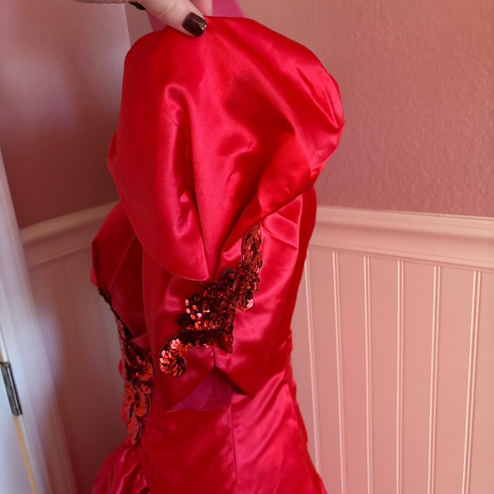 Vintage Unbranded Red Satin Special Occasion Gown size 7/8 with Sequins - Picture 6 of 10
